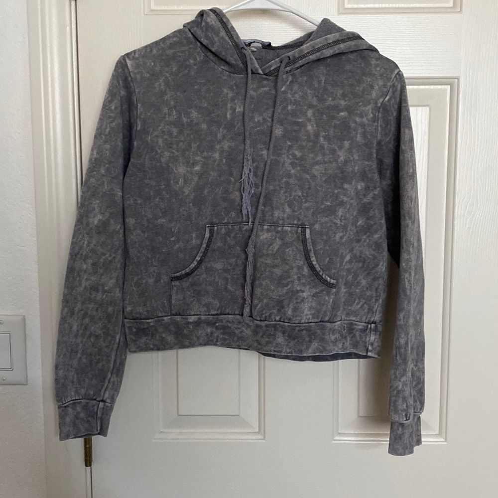 Crop hoodie gray
